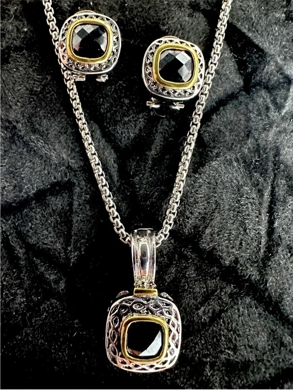 NEW Anne Klein Silver Tone Onyx Pendant 18” Necklace Snake & Matching Earring